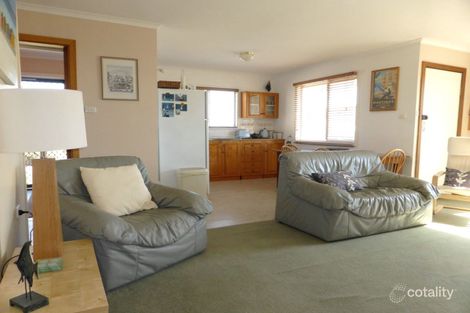 Property photo of 5 The Loop Hardwicke Bay SA 5575