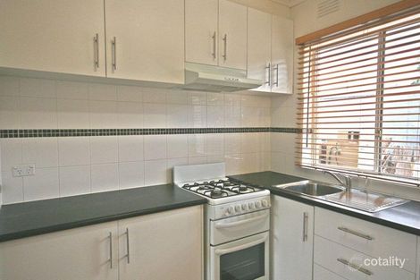 Property photo of 2/11 Yarmouth Avenue St Albans VIC 3021