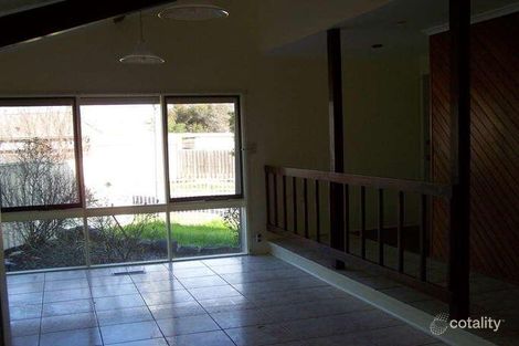 Property photo of 2 Swan Street Werribee VIC 3030