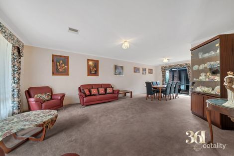 Property photo of 3 Lara Place Melton West VIC 3337