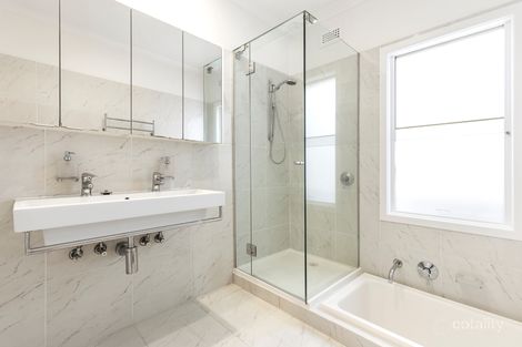 Property photo of 12 Oak Grove Ripponlea VIC 3185