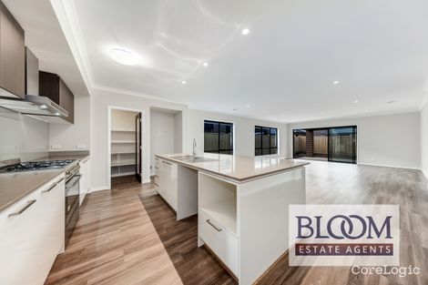 Property photo of 26 Chapelton Way Werribee VIC 3030