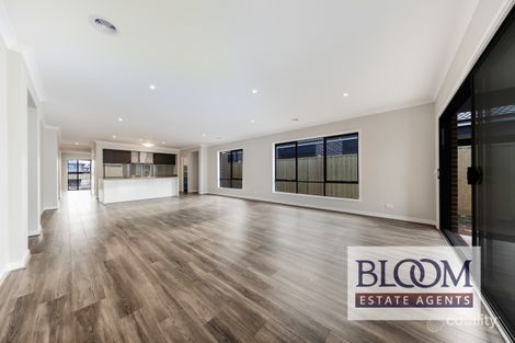 Property photo of 24 Chapelton Way Werribee VIC 3030