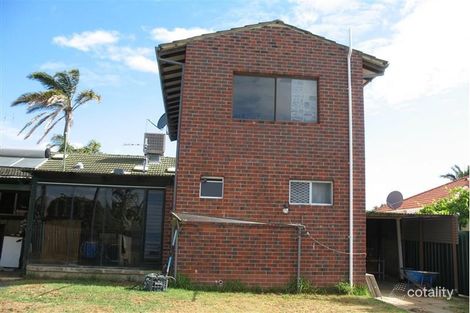 8 Gosch St, Hamilton Hill, WA 6163