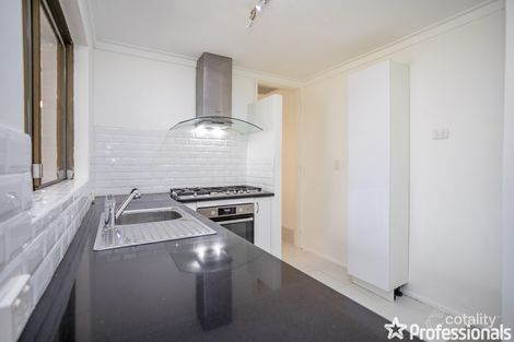 Property photo of 4/3 Cabarita Road Armadale WA 6112
