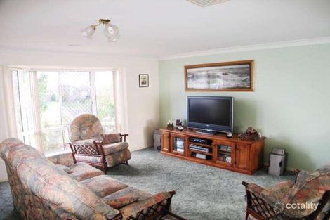 Property photo of 36 Kaldari Crescent Glenfield Park NSW 2650