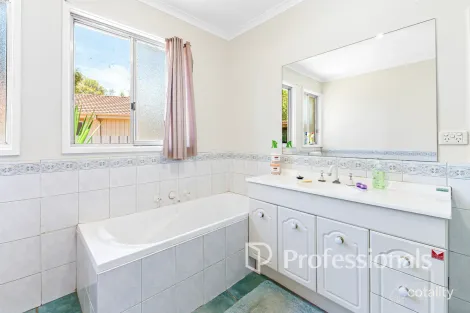 Property photo of 2 Myall Place Mildura VIC 3500