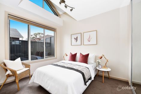 Property photo of 2/3 Arcadia Avenue Reservoir VIC 3073