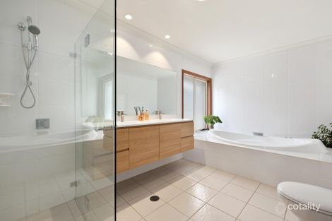 Property photo of 7 Eucalyptus Place Warriewood NSW 2102