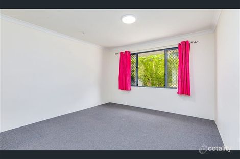 Property photo of 5 Blueridge Crest Bibra Lake WA 6163