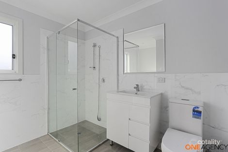 Property photo of 1 Startop Place Ambarvale NSW 2560