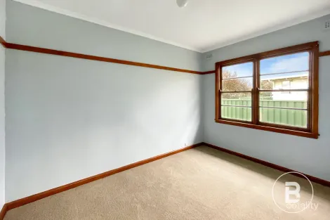 Property photo of 20 Violet Grove Wendouree VIC 3355