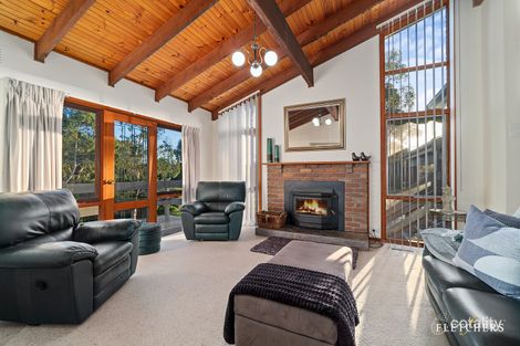 Property photo of 16 Dobell Drive Eltham VIC 3095