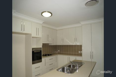 Property photo of 8 Ashlundie Crescent Dubbo NSW 2830