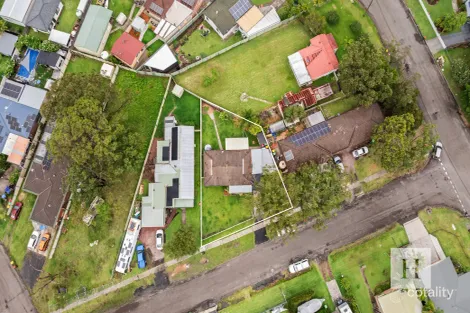 Property photo of 26 Warwick Avenue Mannering Park NSW 2259