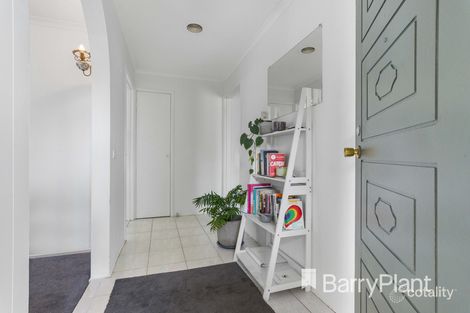 Property photo of 16 Woodland Drive Albanvale VIC 3021