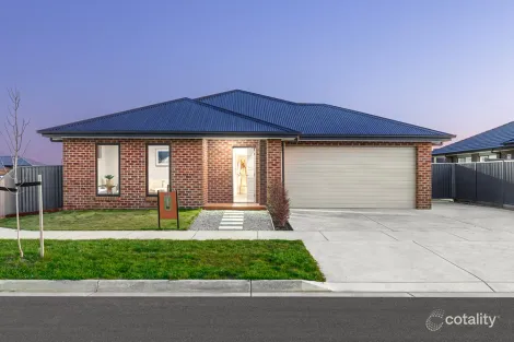 70 Wexford St, Alfredton, VIC 3350