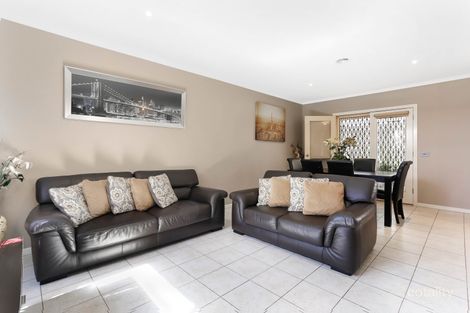 Property photo of 10/32 Papworth Place Meadow Heights VIC 3048