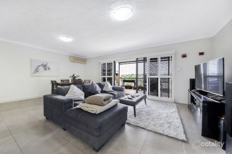 Property photo of 2/41 Kirkland Avenue Coorparoo QLD 4151