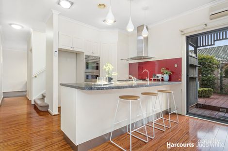 Property photo of 18 Silverwood Way Glen Waverley VIC 3150