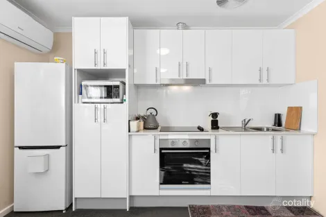 Property photo of 33 Bateman Street Kambah ACT 2902