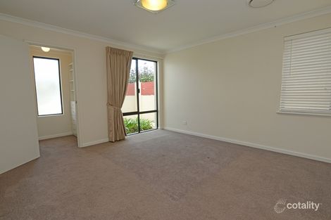 Property photo of 31B Rintoul Loop Booragoon WA 6154