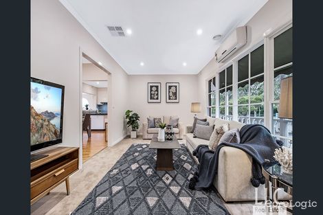 Property photo of 32 Springvale Road Glen Waverley VIC 3150