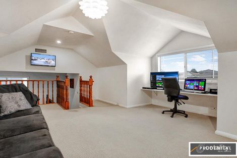 Property photo of 8 Severn Place Kearns NSW 2558