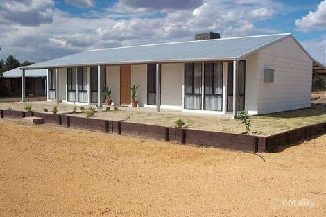 212 Avon Tce, York, WA 6302