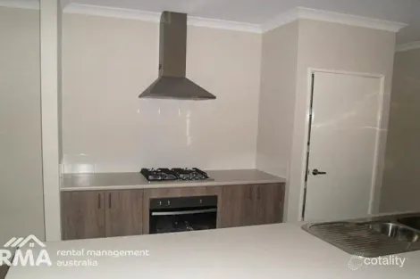 Property photo of 92 Lambeth Circle Wellard WA 6170