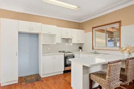 Property photo of 12 Beach Road Barrack Point NSW 2528