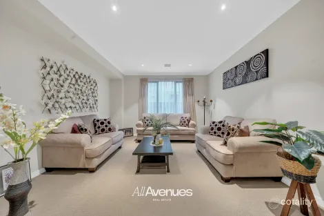 Property photo of 35 Chagall Parade Clyde North VIC 3978