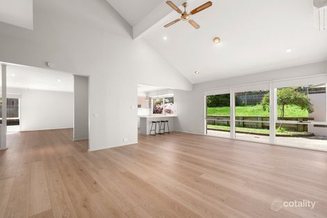 Property photo of 28 Narr-Maen Drive Croydon Hills VIC 3136