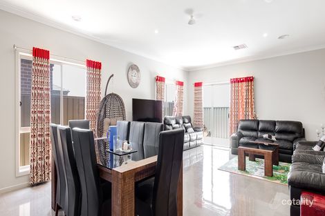 Property photo of 71 Caraleena Drive Tarneit VIC 3029
