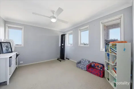 Property photo of 62 Greenfield Crescent Elderslie NSW 2570