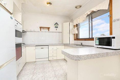 Property photo of 33 Lincoln Street Sunshine North VIC 3020
