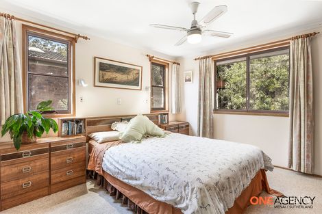 Property photo of 6 Downes Close Illawong NSW 2234