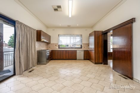 32 Royal Pde, Reservoir, VIC 3073