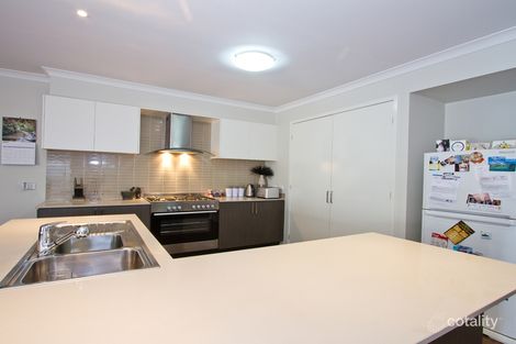 Property photo of 64 Eltham Parade Manor Lakes VIC 3024