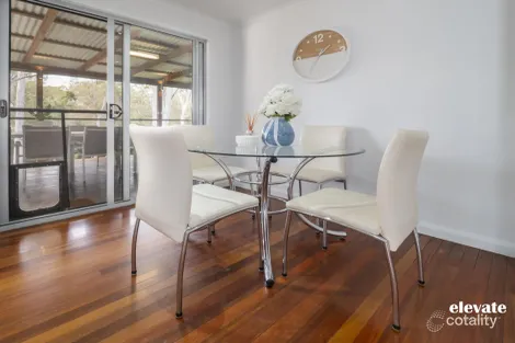 Property photo of 42 Sandpiper New Auckland QLD 4680