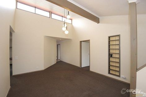 Property photo of 9 Hindmarsh Court Cranbourne North VIC 3977