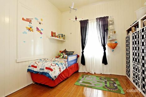 Property photo of 104 Hyde Road Yeronga QLD 4104
