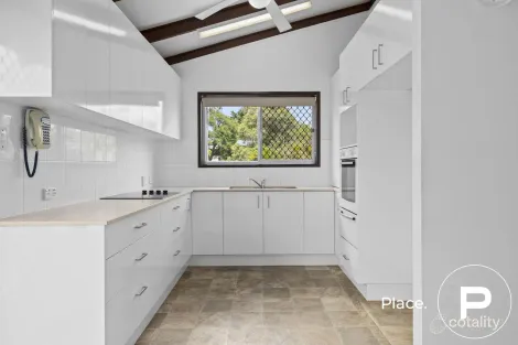 Property photo of 34 Rumsey Drive Raceview QLD 4305