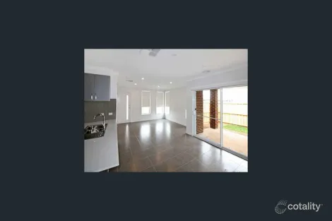 Property photo of 12 Amaroo Walk Werribee VIC 3030