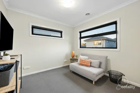 Property photo of 41 Burssi Circuit Doreen VIC 3754