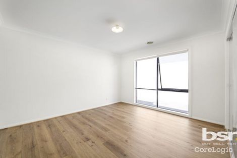 Property photo of 16 Giverny Close Burnside Heights VIC 3023