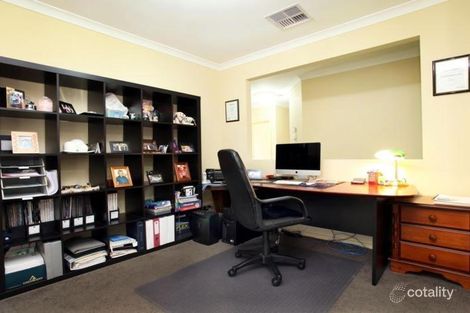 Property photo of 15 Birchgrove Way Taylors Hill VIC 3037