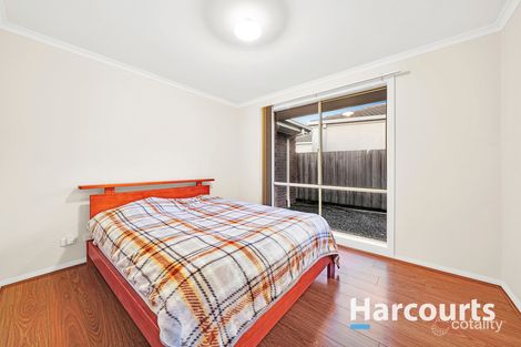 Property photo of 10 Gumtree Grove Hampton Park VIC 3976