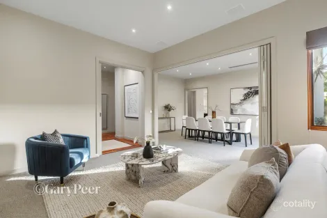 Property photo of 30 Langdon Road Caulfield North VIC 3161
