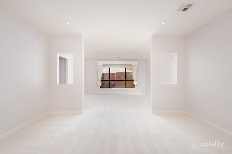 Property photo of 210 Halloran Drive Jerrabomberra NSW 2619